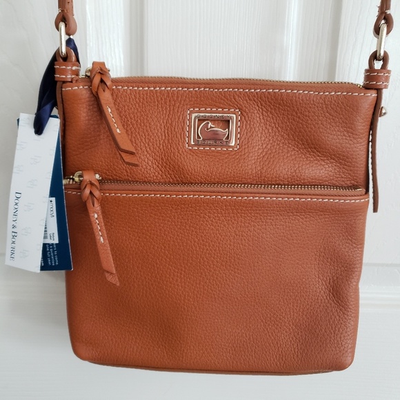 Dooney & Bourke Handbags - Dooney and Bourke Crossbody Bag